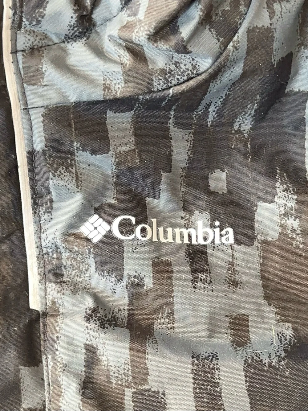 Columbia Boys Hooded Winter Coat 2T Black Gray Digital Camo Waterproof Jacket